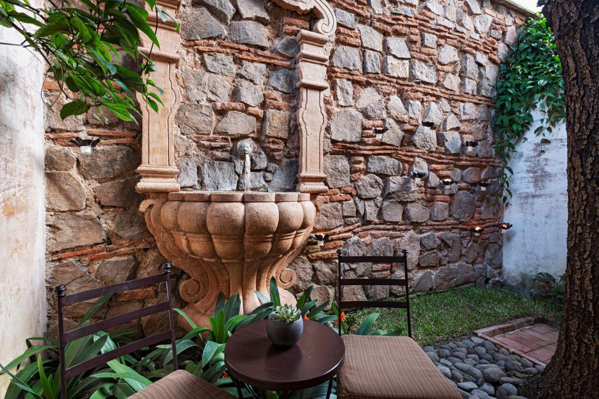 El Convento Boutique Hotel Antigua Exterior photo